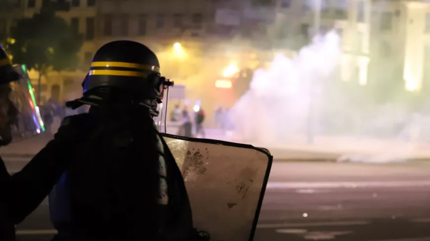 Lyon : manifestation et violences après le rejet des motions de censure contre le gouvernement, 9 interpellations