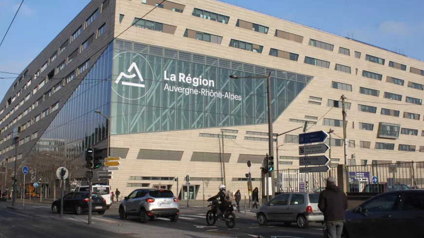 Lyon : la CGT Energie a coupé le courant au siège de la Région Auvergne-Rhône-Alpes 