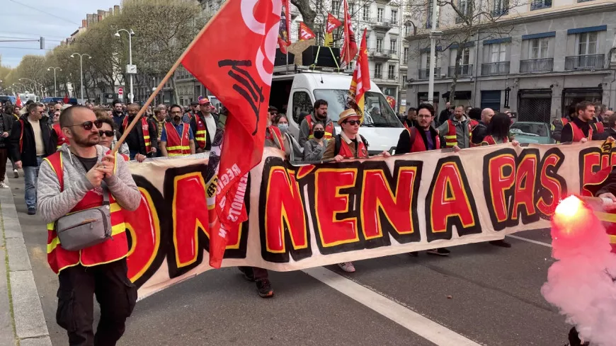 Lyon : entre 13 000 et 32 000 manifestants, encore de la casse en tête de cortège