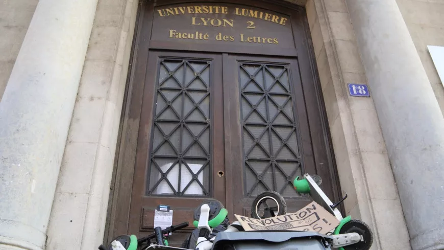 Université Lyon 2 : une pétition pour mettre fin aux blocages reconductibles