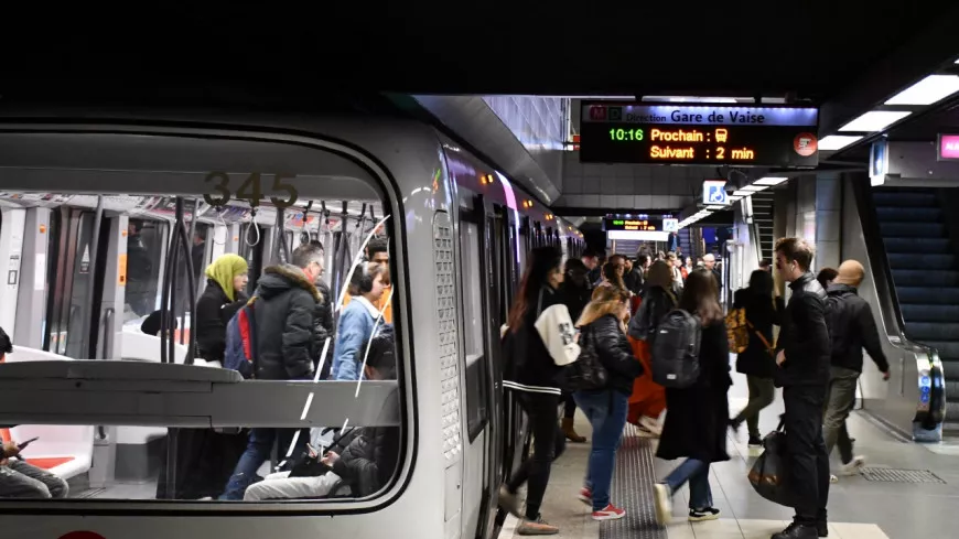 Lyon : frappé et chassé du métro parce qu’il est homosexuel