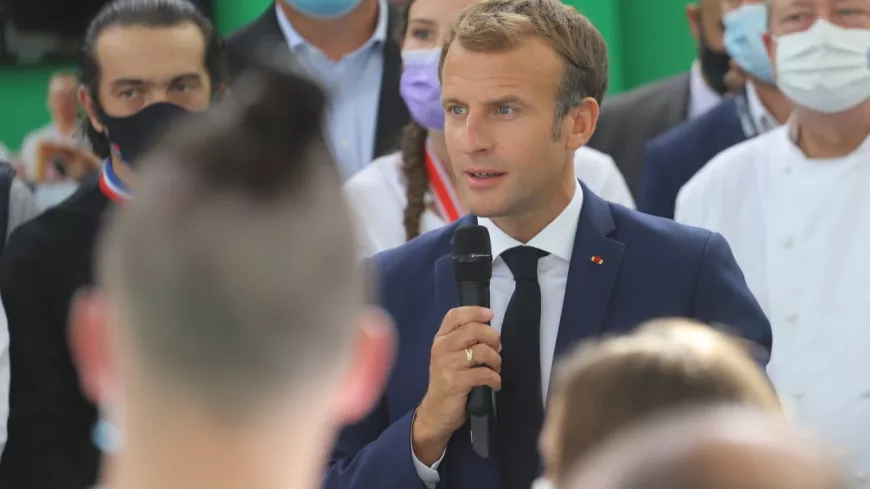 Emmanuel Macron à Lyon : son programme, la manifestation, les restrictions