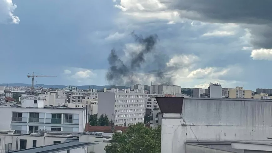 Près de Lyon : un important incendie à Vénissieux