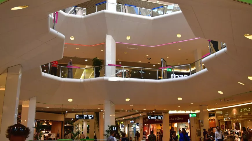 Lyon : un homme se jette du troisième étage au sein du centre commercial de la Part-Dieu