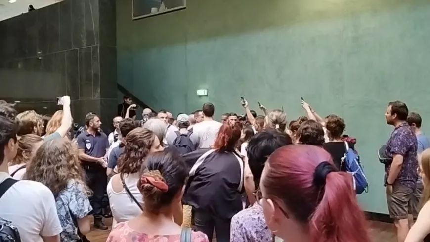 Lyon : audience suspendue et salle évacuée au tribunal qui jugeait des émeutiers