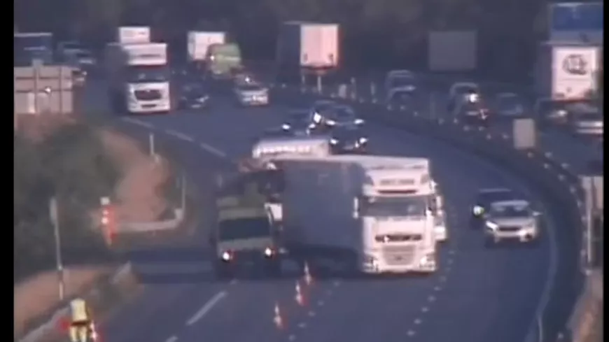 Près de Lyon : le véhicule d’un patrouilleur percuté par des camions sur l’A7 - VIDEO 