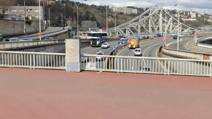 Près de Lyon : le faux radar du pont de la Mulatière ne sera pas remis en l'état avant l'automne