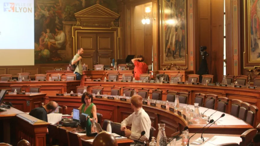 Lyon : la droite quitte la séance du conseil municipal, s'estimant insultée