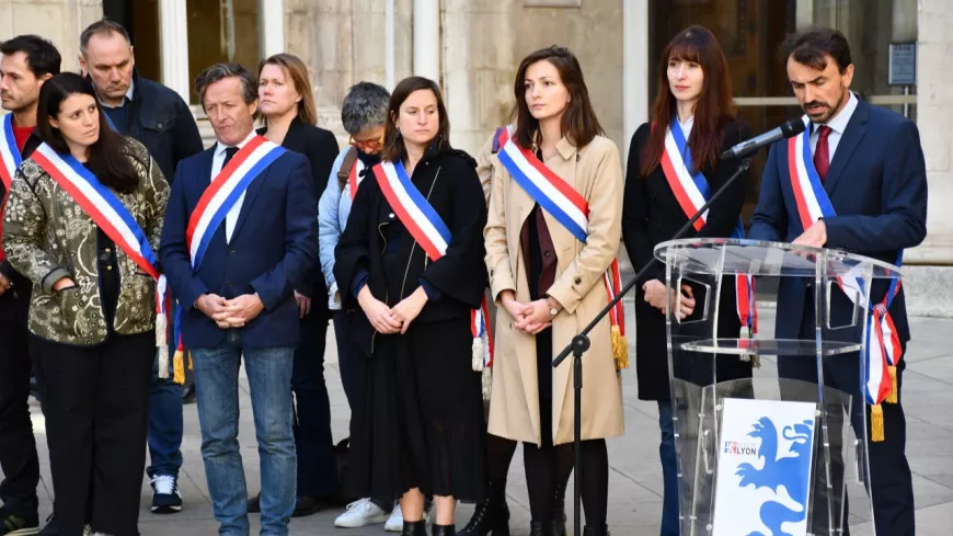 Ville de Lyon : une minute de silence en hommage à l’enseignant Dominique Bernard tué à Arras
