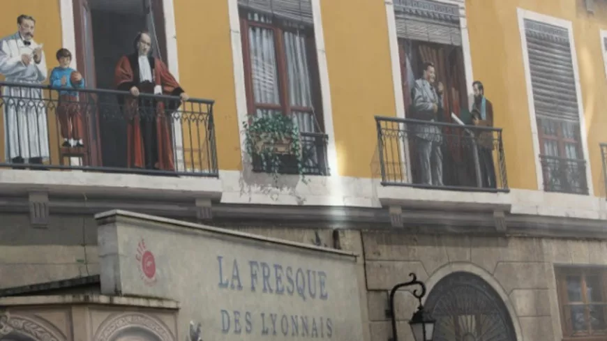Après avoir été taguée, la fresque des Lyonnais a retrouvé de sa superbe