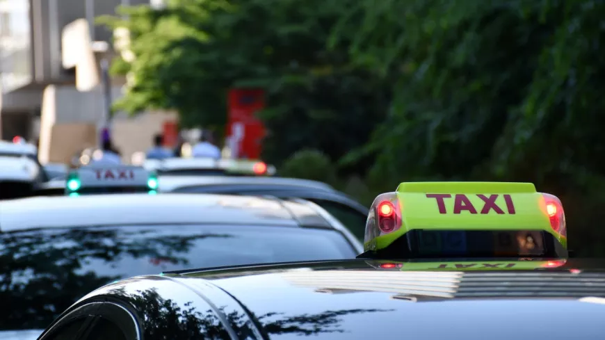 Lyon : les taxis manifestent ce lundi contre la généralisation du partage des transports sanitaires