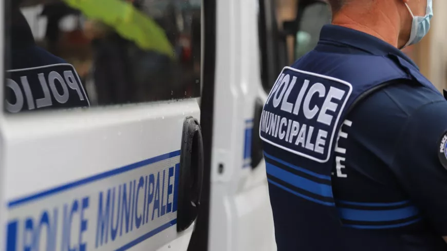 Rillieux-la-Pape : un policier municipal violemment renversé par un mineur en plein rodéo