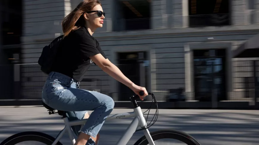 "Les usagers du vélo doivent redevenir les meilleurs alliés des piétons !" : des associations lancent une campagne de sensibilisation à Lyon