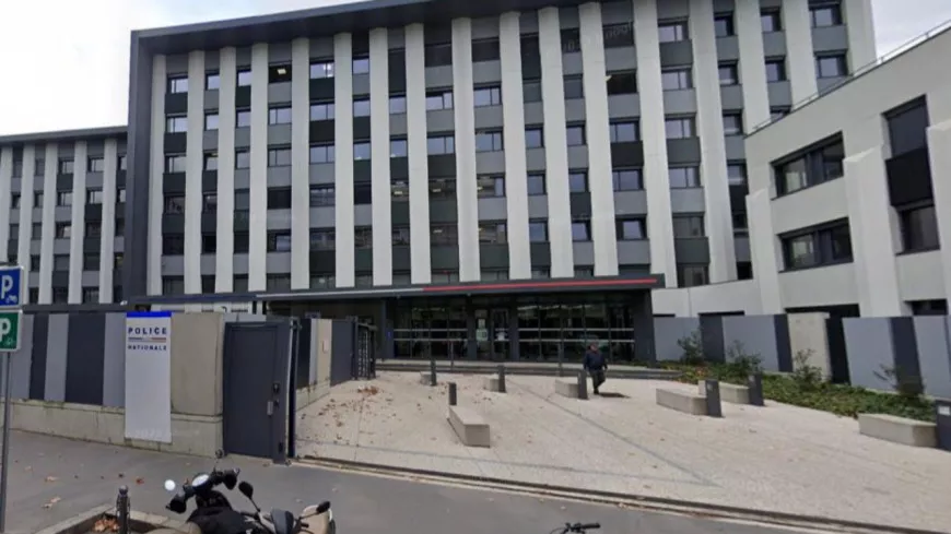 Lyon : un automobiliste armé vient percuter le portail du commissariat central 