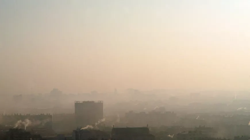Pollution de l'air à Lyon : les personnes vulnérables doivent limiter leurs déplacements