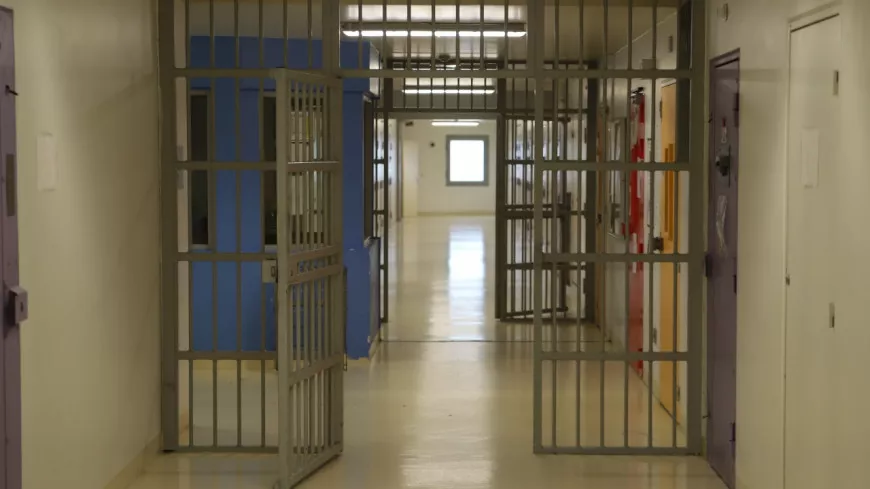 Assassinat à Vénissieux commandité depuis une prison : deux détenus mis en examen