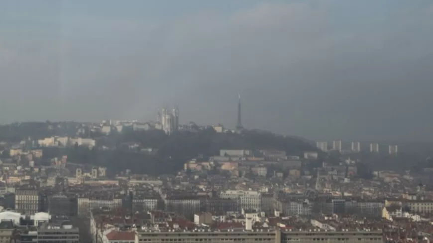 Pollution : la tendance s’améliore, le périph à Lyon toujours fortement concerné