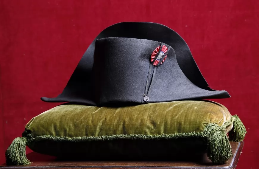 Un chapeau de Napoléon aux enchères à Lyon