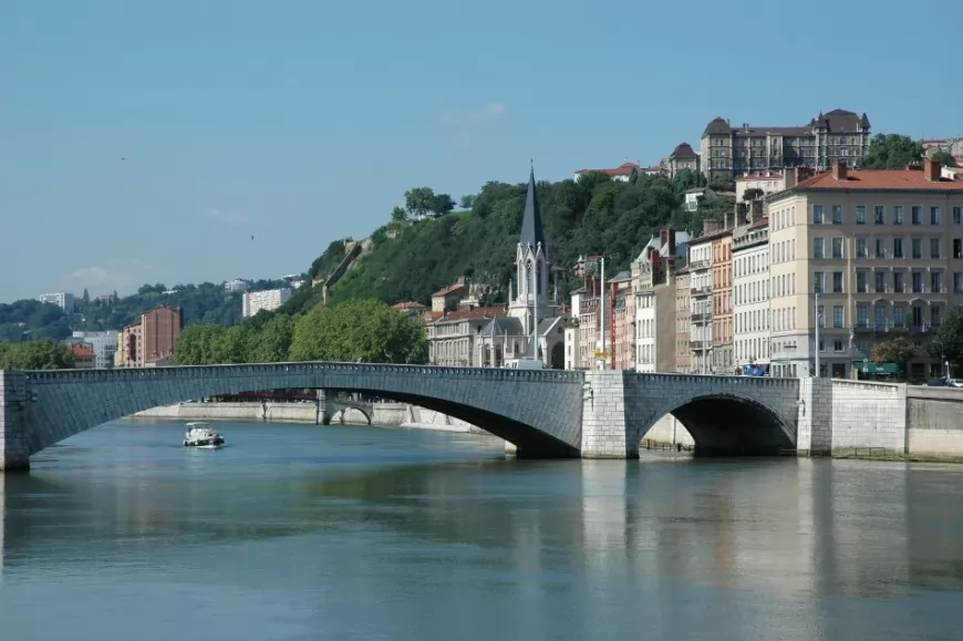Manifestation des "extrêmes" à Lyon : les ponts de la Saône seront fermés