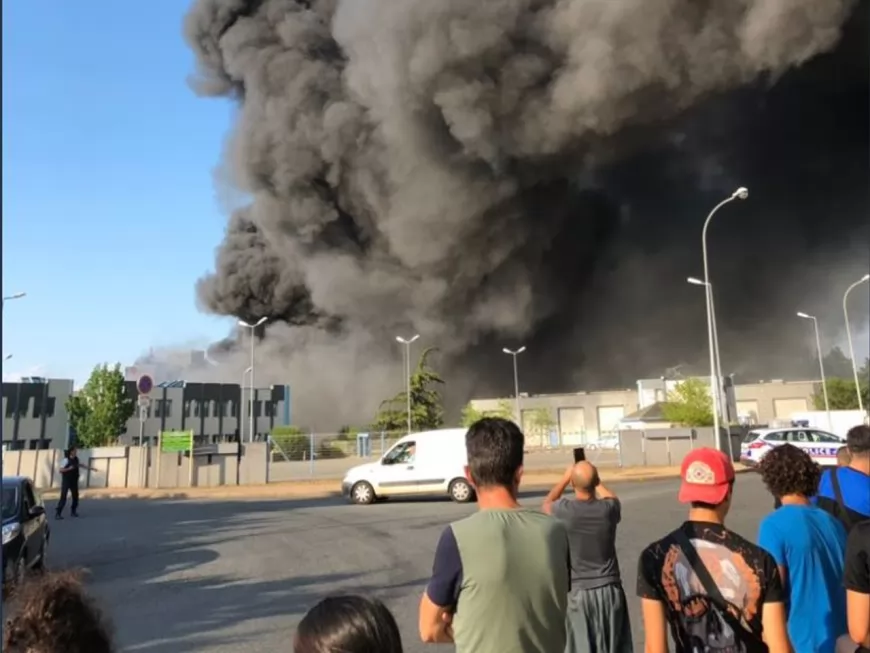 Villefranche-sur-Saône : un important incendie est en cours