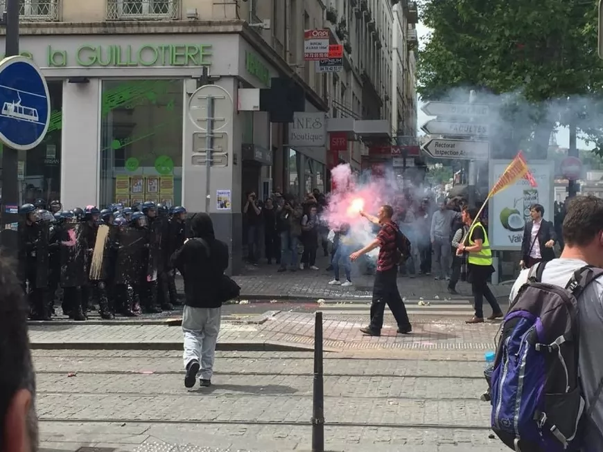 Lyon : un nouveau cortège sous haute tension contre la loi Travail