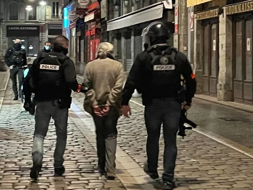 Lyon : un homme arrêté après avoir exhibé une carabine près de la place Bellecour