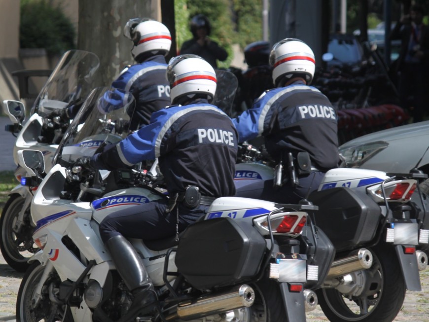 Lyon : alcoolis&eacute; et sans permis, il file &agrave; 200 km/h sur les quais pour fuir la police