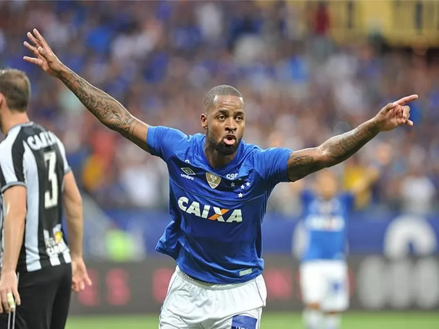OL : une fortune réclamée par Cruzeiro pour Dedé