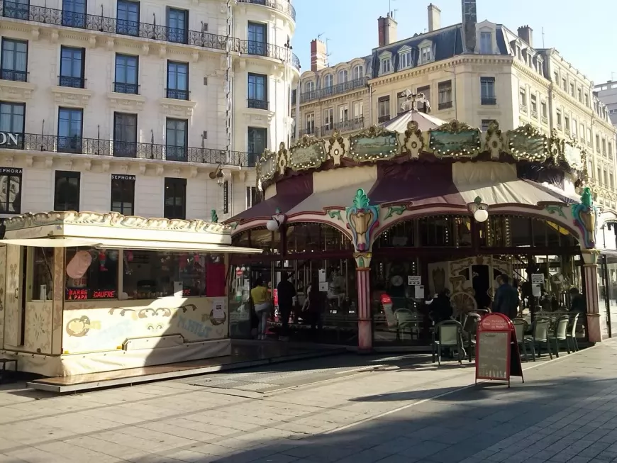 Lyon : le carrousel viré trois mois avant le début des travaux ?