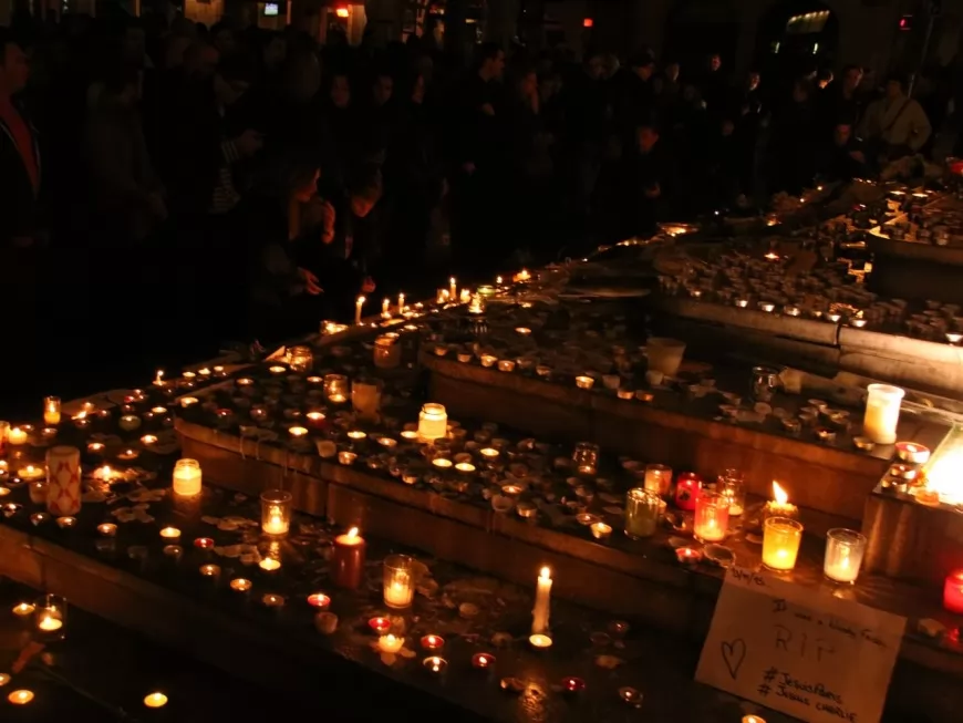 Attentats de Paris : un an après, des lumignons pour les victimes dont la Lyonnaise Caroline
