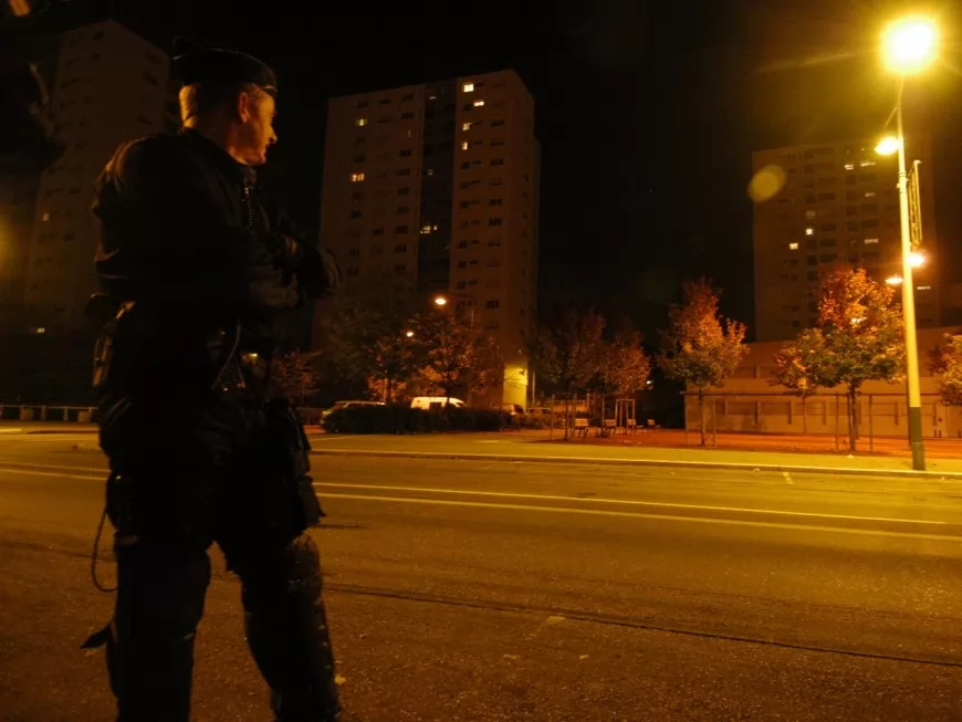 Villefranche-sur-Saône : un jeune jugé pour avoir caillassé les policiers
