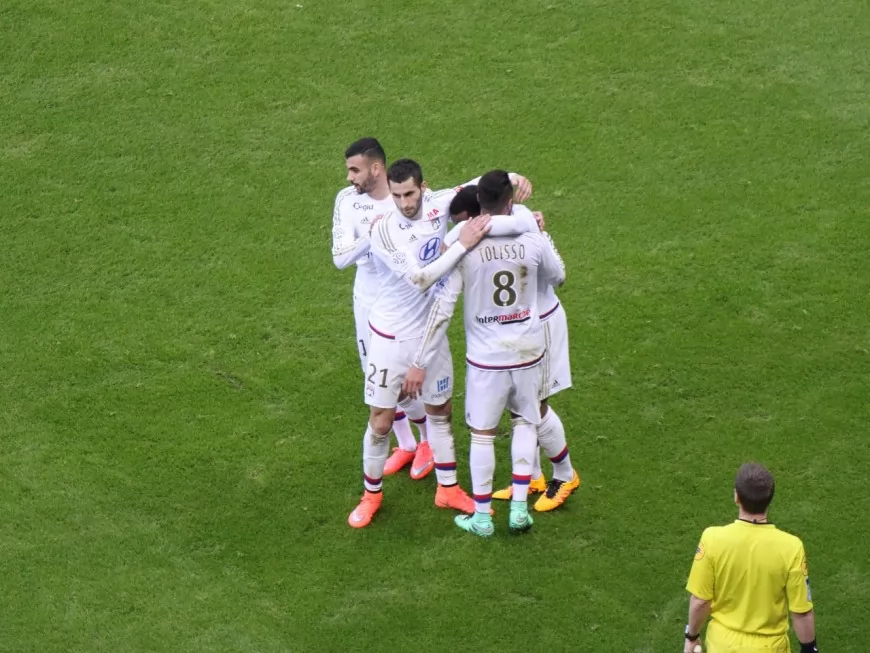 L’OL provisoirement deuxième après sa victoire à Montpellier (0-2) - VIDEO