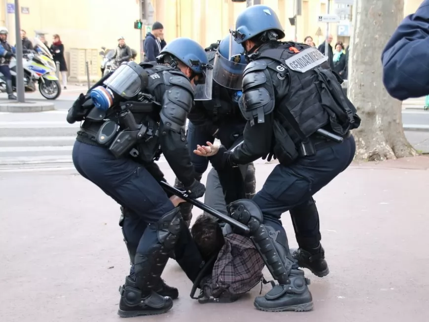 Lyon : une manifestation pour conserver le droit de filmer les policiers