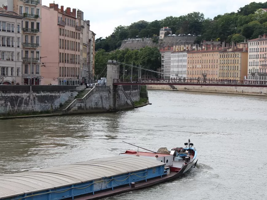 Rhône et Saône : les péniches commerciales en sursis