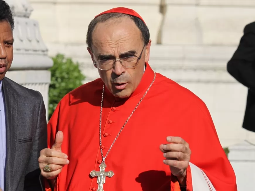 Présidentielle : le cardinal Barbarin met en garde contre le "désastre" du vote FN
