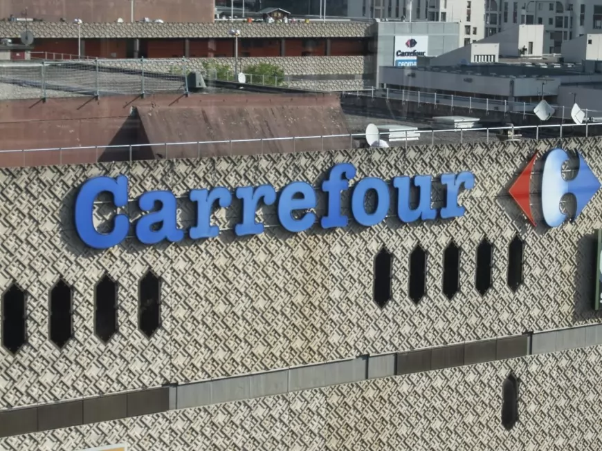 Arrêtées à la sortie de Carrefour avec 400 euros de cosmétiques