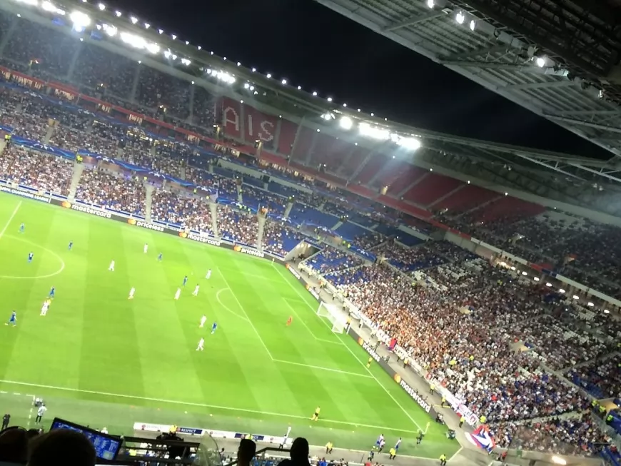 Plus de matchs réunissant plus de 1000 spectateurs jusqu'au 15 avril en France
