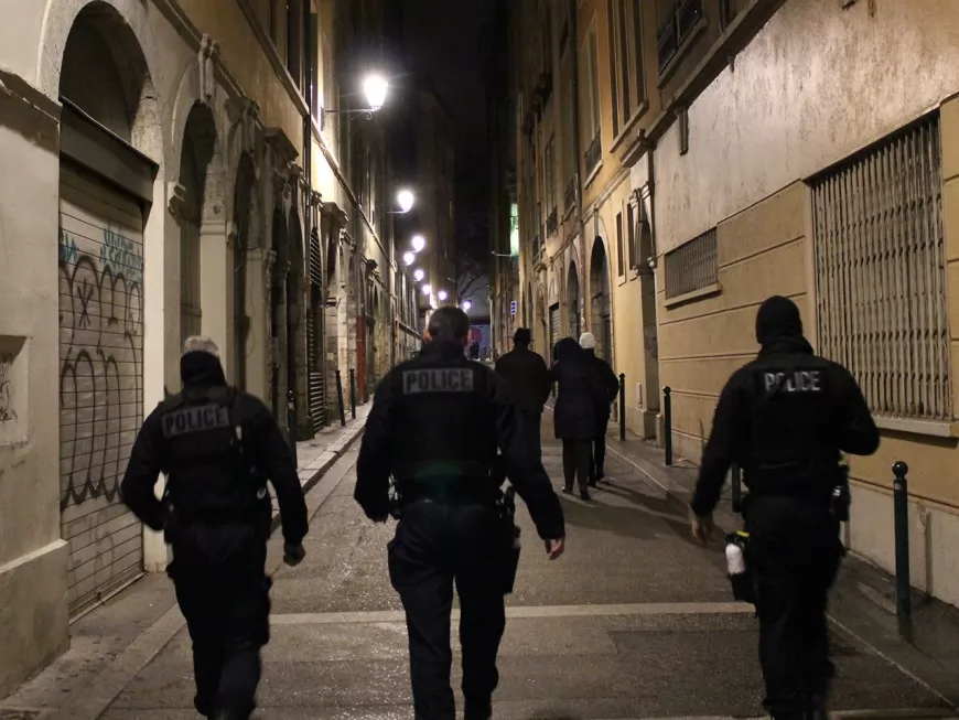 Lyon : interpellé pour avoir réalisé un tag antifasciste sur le mur des Finances publiques