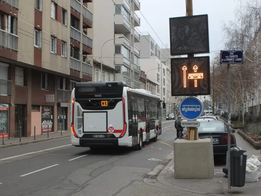 Lyon teste une voie de bus innovante sur l’avenue Lacassagne
