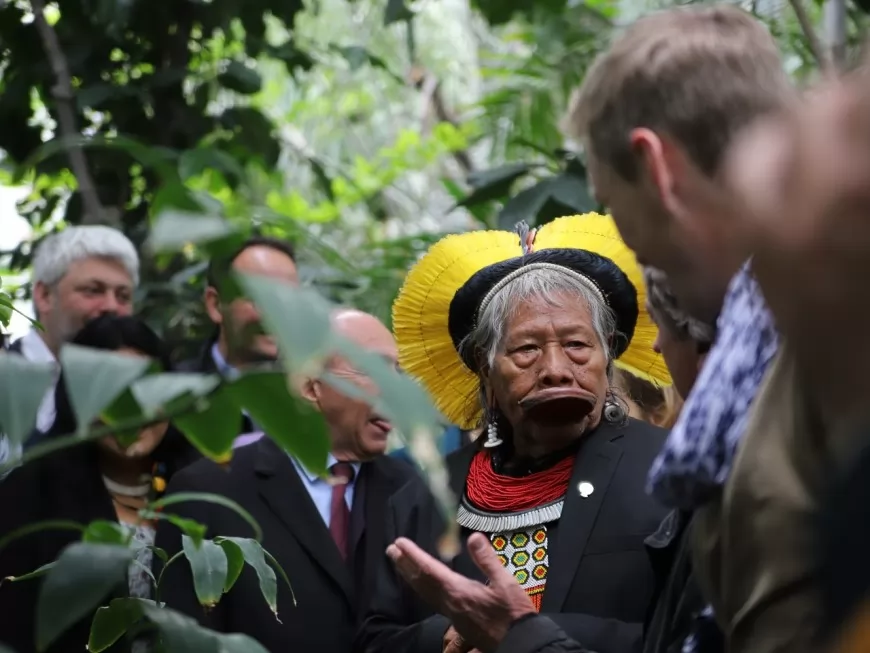 De l'Amazonie à Lyon, le Cacique Raoni défend l'environnement - VIDEO