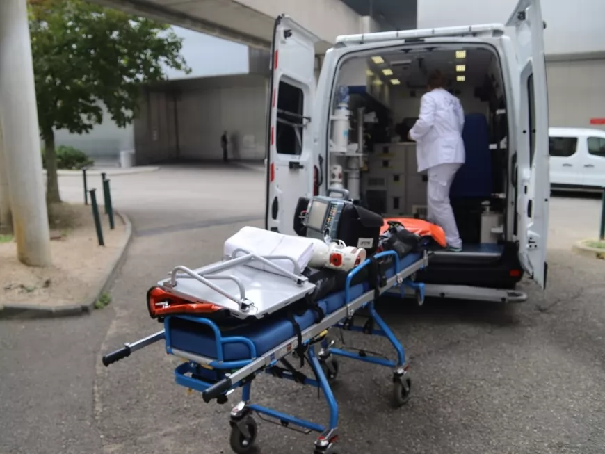 Rhône : deux ambulancières frappent des gendarmes