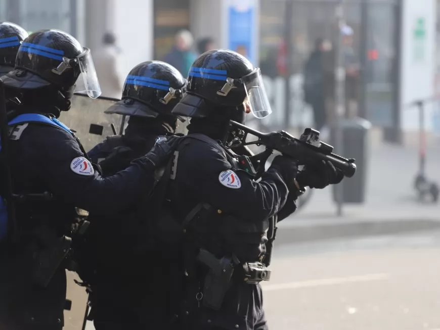 Vénissieux : un policier blessé à la tête lors de nouvelles violences urbaines