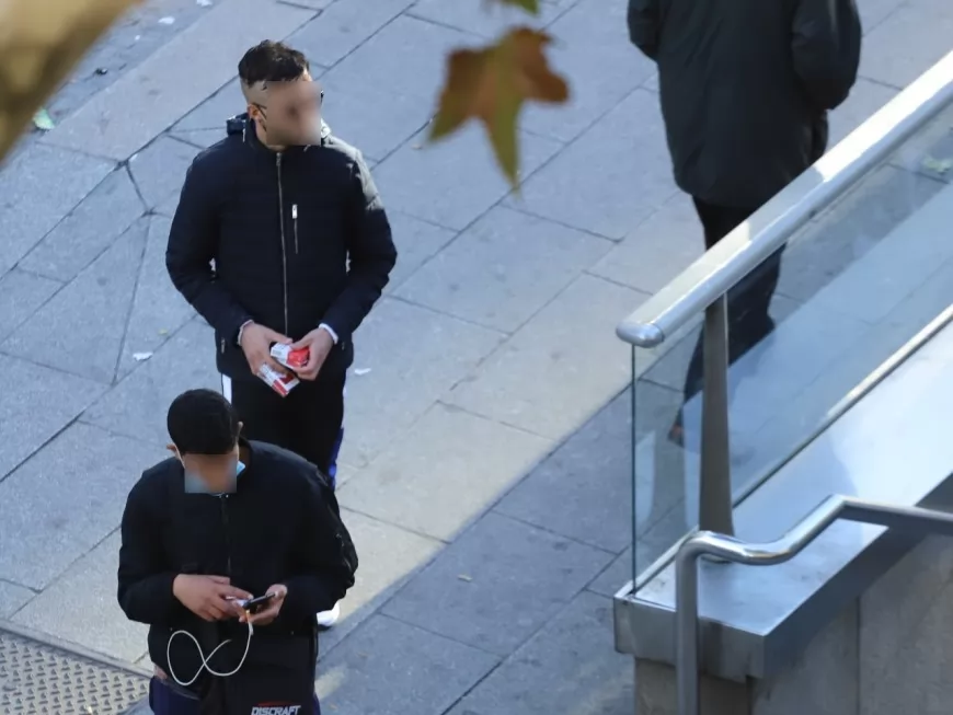 Lyon : un vendeur à la sauvette de cigarettes interpellé à la Guillotière