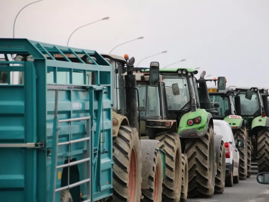 Manifestation des agriculteurs : grosses pagailles sur les routes, des tensions sur l'A42