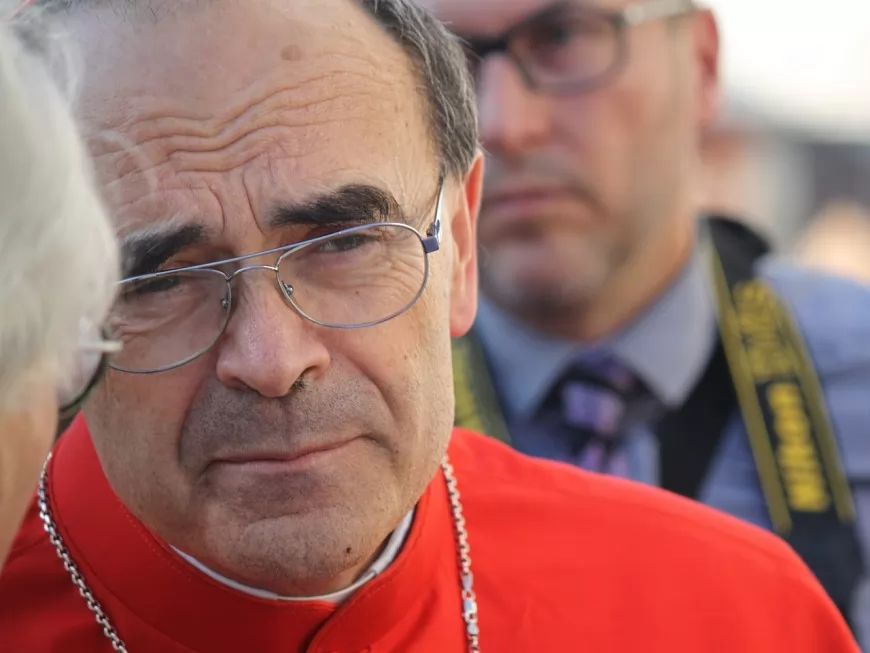 Le cardinal Barbarin demande pardon