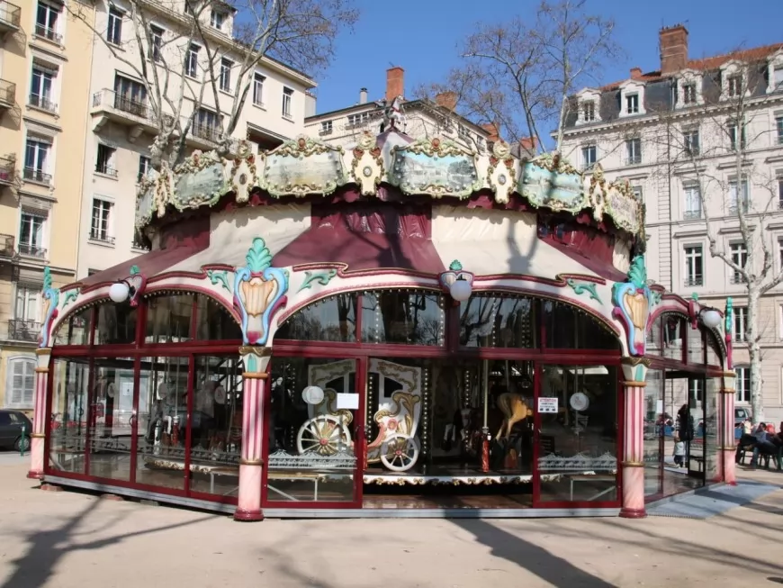 Lyon : fréquentation divisée par 2 pour l'ancien carrousel de la place de la République