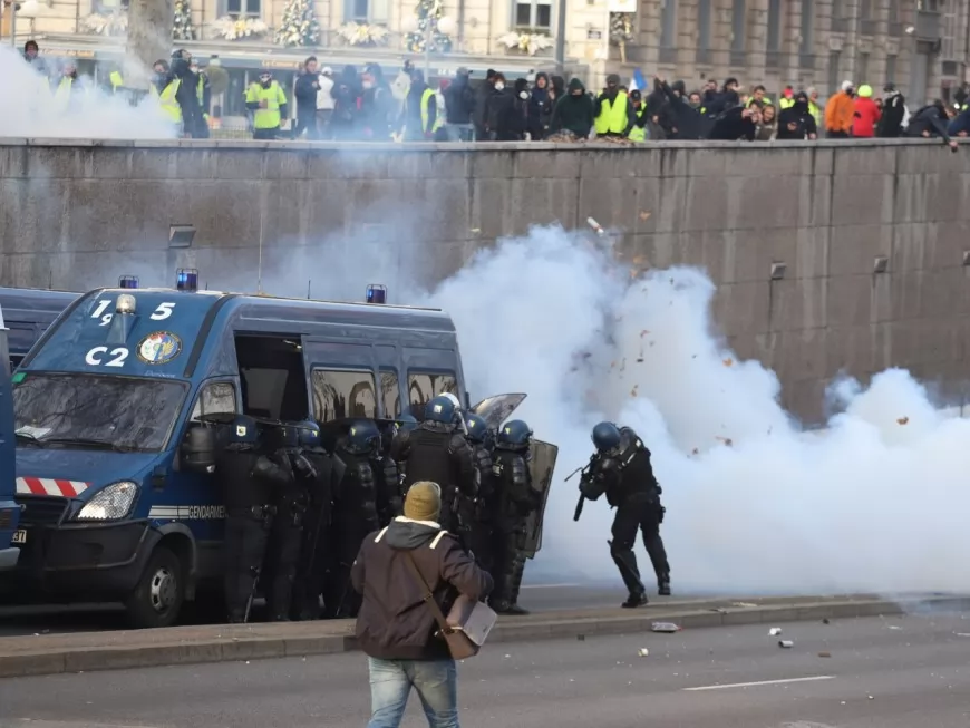 Acte X des gilets jaunes à Lyon : de plus en plus de policiers blessés