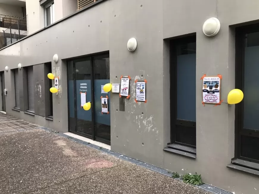 Près de Lyon : la permanence du député Jean-Luc Fugit prise pour cible par les Gilets Jaunes