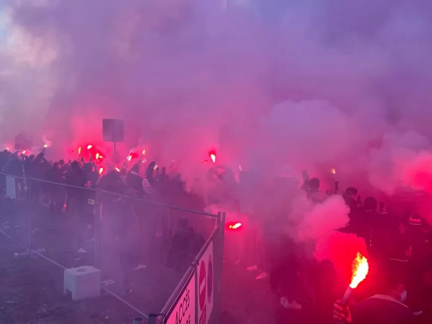 Lyon : des milliers de supporters de l'OL sont venus encourager les joueurs avant le derby