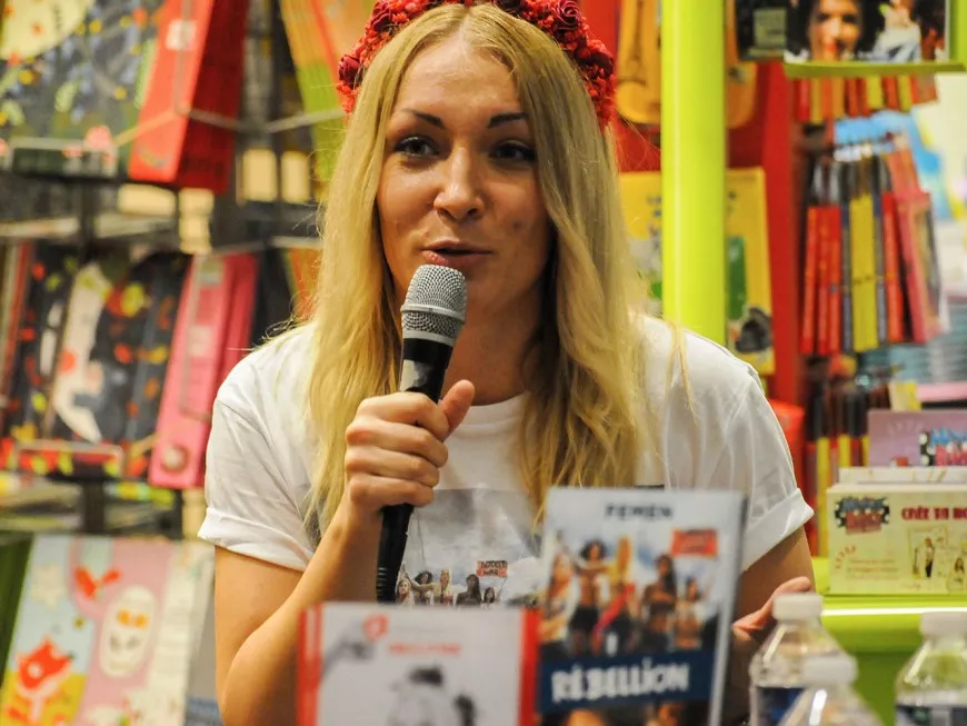 Lyon : les Femen ont dédicacé leur livre